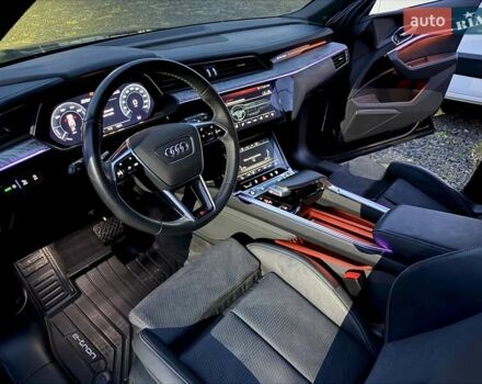 Чорний Ауді E-Tron, об'ємом двигуна 0 л та пробігом 103 тис. км за 36600 $, фото 17 на Automoto.ua