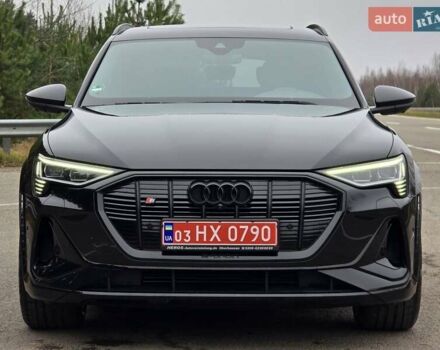 Чорний Ауді E-Tron, об'ємом двигуна 0 л та пробігом 61 тис. км за 47777 $, фото 15 на Automoto.ua