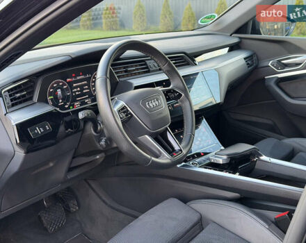 Черный Ауди E-Tron, объемом двигателя 0 л и пробегом 45 тыс. км за 30900 $, фото 25 на Automoto.ua