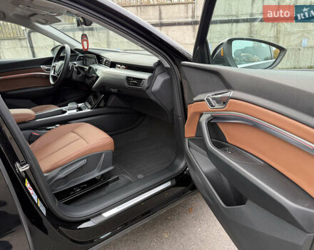 Черный Ауди E-Tron, объемом двигателя 0 л и пробегом 79 тыс. км за 29999 $, фото 16 на Automoto.ua