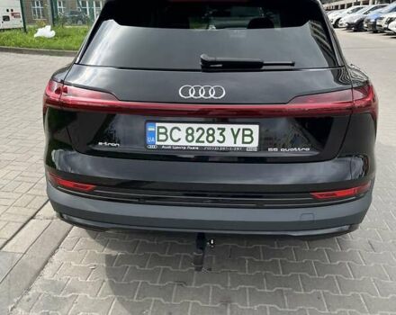 Чорний Ауді E-Tron, об'ємом двигуна 0 л та пробігом 60 тис. км за 33500 $, фото 11 на Automoto.ua