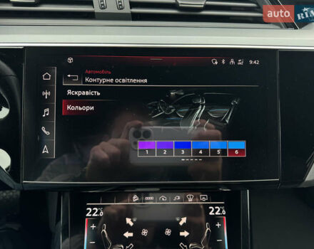 Черный Ауди E-Tron, объемом двигателя 0 л и пробегом 100 тыс. км за 38500 $, фото 19 на Automoto.ua