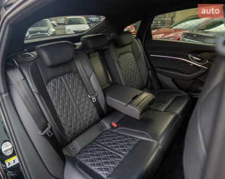 Чорний Ауді E-Tron, об'ємом двигуна 0 л та пробігом 54 тис. км за 45900 $, фото 23 на Automoto.ua