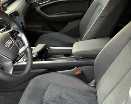 Черный Ауди E-Tron, объемом двигателя 0 л и пробегом 20 тыс. км за 45000 $, фото 20 на Automoto.ua