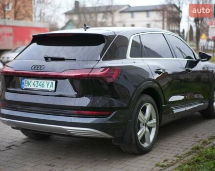 Чорний Ауді E-Tron, об'ємом двигуна 0 л та пробігом 47 тис. км за 32900 $, фото 8 на Automoto.ua