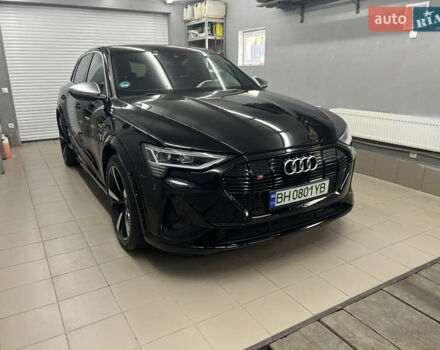 Чорний Ауді E-Tron, об'ємом двигуна 0 л та пробігом 57 тис. км за 41500 $, фото 1 на Automoto.ua
