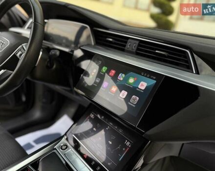 Черный Ауди E-Tron, объемом двигателя 0 л и пробегом 150 тыс. км за 31950 $, фото 62 на Automoto.ua