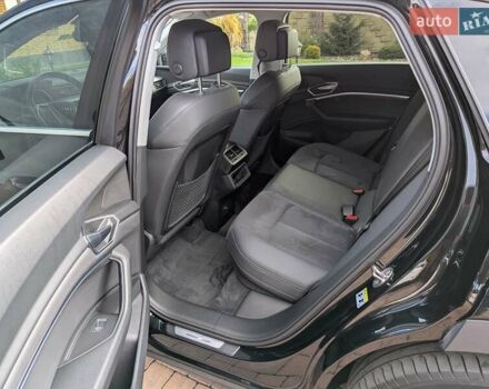 Черный Ауди E-Tron, объемом двигателя 0 л и пробегом 95 тыс. км за 29800 $, фото 31 на Automoto.ua