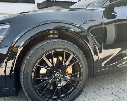 Чорний Ауді E-Tron, об'ємом двигуна 0 л та пробігом 78 тис. км за 42000 $, фото 25 на Automoto.ua