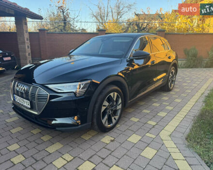 Черный Ауди E-Tron, объемом двигателя 0 л и пробегом 129 тыс. км за 27777 $, фото 7 на Automoto.ua