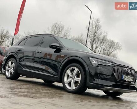 Черный Ауди E-Tron, объемом двигателя 0 л и пробегом 64 тыс. км за 35955 $, фото 5 на Automoto.ua