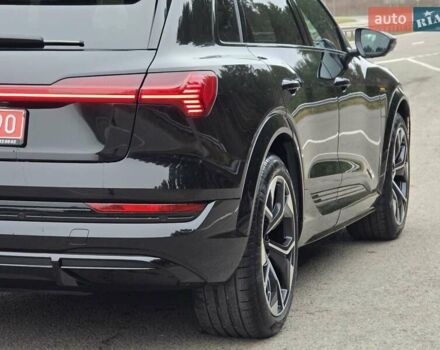 Чорний Ауді E-Tron, об'ємом двигуна 0 л та пробігом 61 тис. км за 47777 $, фото 34 на Automoto.ua