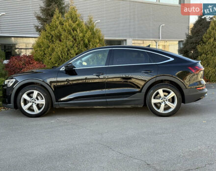 Чорний Ауді E-Tron, об'ємом двигуна 0 л та пробігом 79 тис. км за 29999 $, фото 27 на Automoto.ua