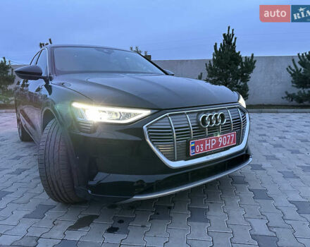 Черный Ауди E-Tron, объемом двигателя 0 л и пробегом 35 тыс. км за 41700 $, фото 3 на Automoto.ua