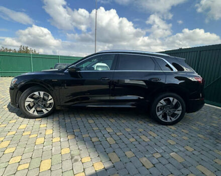 Черный Ауди E-Tron, объемом двигателя 0 л и пробегом 45 тыс. км за 30800 $, фото 1 на Automoto.ua