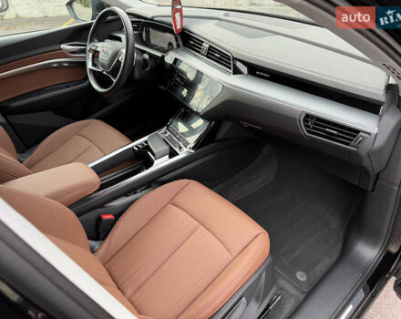 Черный Ауди E-Tron, объемом двигателя 0 л и пробегом 79 тыс. км за 29999 $, фото 24 на Automoto.ua