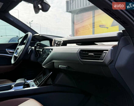 Черный Ауди E-Tron, объемом двигателя 0 л и пробегом 80 тыс. км за 34500 $, фото 47 на Automoto.ua