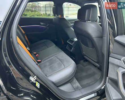 Чорний Ауді E-Tron, об'ємом двигуна 0 л та пробігом 23 тис. км за 54900 $, фото 18 на Automoto.ua