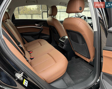 Черный Ауди E-Tron, объемом двигателя 0 л и пробегом 79 тыс. км за 29999 $, фото 30 на Automoto.ua