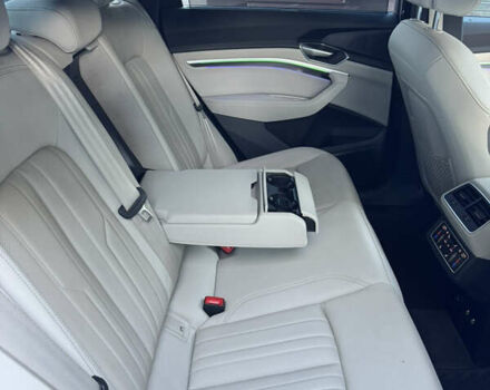 Черный Ауди E-Tron, объемом двигателя 0 л и пробегом 91 тыс. км за 36500 $, фото 74 на Automoto.ua