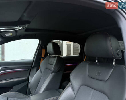 Черный Ауди E-Tron, объемом двигателя 0 л и пробегом 95 тыс. км за 38500 $, фото 57 на Automoto.ua