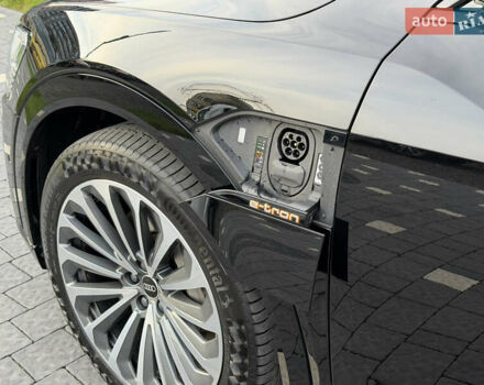 Черный Ауди E-Tron, объемом двигателя 0 л и пробегом 45 тыс. км за 30900 $, фото 17 на Automoto.ua