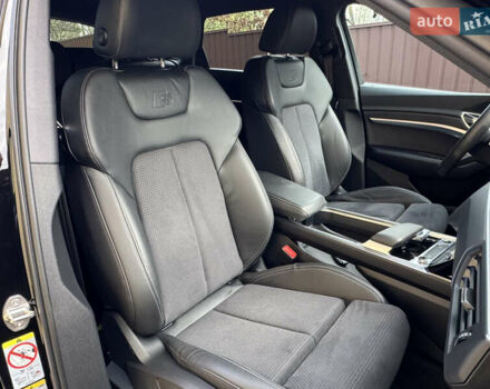 Черный Ауди E-Tron, объемом двигателя 0 л и пробегом 38 тыс. км за 41999 $, фото 12 на Automoto.ua