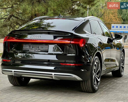 Черный Ауди E-Tron, объемом двигателя 0 л и пробегом 31 тыс. км за 45500 $, фото 11 на Automoto.ua