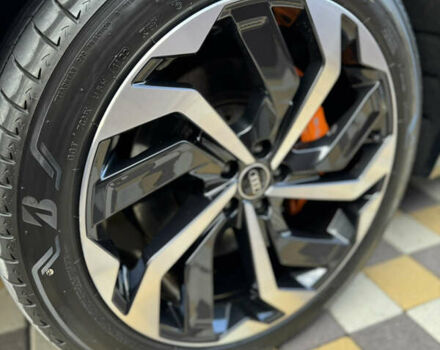 Черный Ауди E-Tron, объемом двигателя 0 л и пробегом 38 тыс. км за 41999 $, фото 3 на Automoto.ua