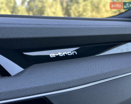 Черный Ауди E-Tron, объемом двигателя 0 л и пробегом 55 тыс. км за 44999 $, фото 120 на Automoto.ua