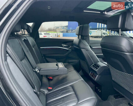 Черный Ауди E-Tron, объемом двигателя 0 л и пробегом 89 тыс. км за 39900 $, фото 34 на Automoto.ua