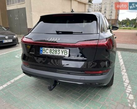 Чорний Ауді E-Tron, об'ємом двигуна 0 л та пробігом 60 тис. км за 33500 $, фото 12 на Automoto.ua