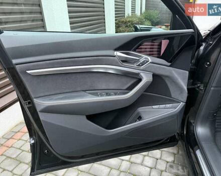 Черный Ауди E-Tron, объемом двигателя 0 л и пробегом 95 тыс. км за 38500 $, фото 19 на Automoto.ua