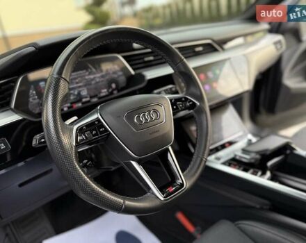 Черный Ауди E-Tron, объемом двигателя 0 л и пробегом 150 тыс. км за 31950 $, фото 32 на Automoto.ua