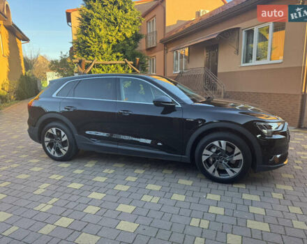 Черный Ауди E-Tron, объемом двигателя 0 л и пробегом 129 тыс. км за 27499 $, фото 2 на Automoto.ua
