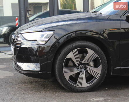 Черный Ауди E-Tron, объемом двигателя 0 л и пробегом 41 тыс. км за 38800 $, фото 12 на Automoto.ua