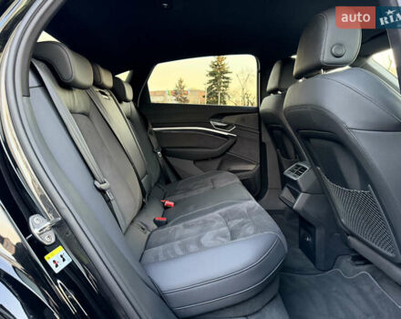 Черный Ауди E-Tron, объемом двигателя 0 л и пробегом 45 тыс. км за 30900 $, фото 34 на Automoto.ua