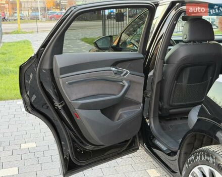 Черный Ауди E-Tron, объемом двигателя 0 л и пробегом 45 тыс. км за 30900 $, фото 31 на Automoto.ua