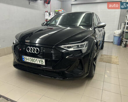 Чорний Ауді E-Tron, об'ємом двигуна 0 л та пробігом 57 тис. км за 41500 $, фото 5 на Automoto.ua