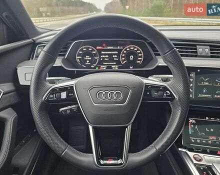 Чорний Ауді E-Tron, об'ємом двигуна 0 л та пробігом 61 тис. км за 47777 $, фото 101 на Automoto.ua
