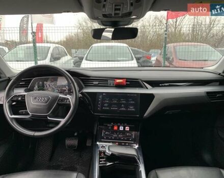 Черный Ауди E-Tron, объемом двигателя 0 л и пробегом 64 тыс. км за 35955 $, фото 75 на Automoto.ua