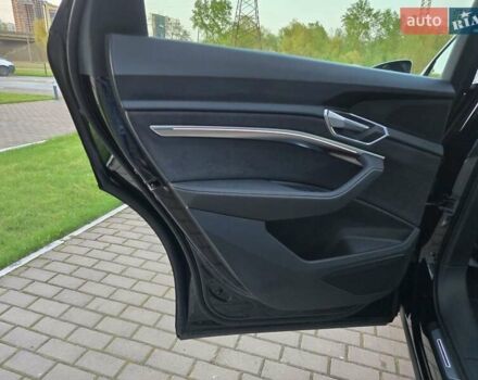 Черный Ауди E-Tron, объемом двигателя 0 л и пробегом 25 тыс. км за 44888 $, фото 44 на Automoto.ua