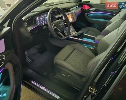 Черный Ауди E-Tron, объемом двигателя 0 л и пробегом 40 тыс. км за 48888 $, фото 14 на Automoto.ua