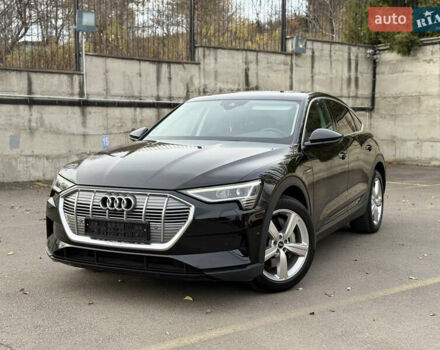 Черный Ауди E-Tron, объемом двигателя 0 л и пробегом 79 тыс. км за 29999 $, фото 2 на Automoto.ua