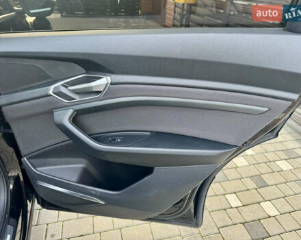 Черный Ауди E-Tron, объемом двигателя 0 л и пробегом 97 тыс. км за 30900 $, фото 51 на Automoto.ua