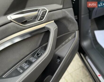 Черный Ауди E-Tron, объемом двигателя 0 л и пробегом 150 тыс. км за 31950 $, фото 130 на Automoto.ua