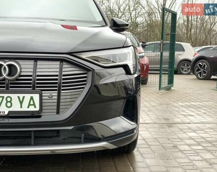 Черный Ауди E-Tron, объемом двигателя 0 л и пробегом 64 тыс. км за 35955 $, фото 9 на Automoto.ua