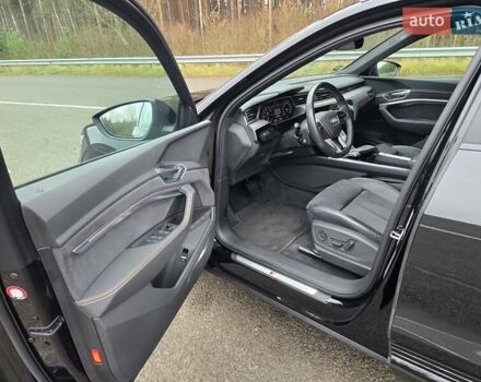 Черный Ауди E-Tron, объемом двигателя 0 л и пробегом 43 тыс. км за 45999 $, фото 41 на Automoto.ua