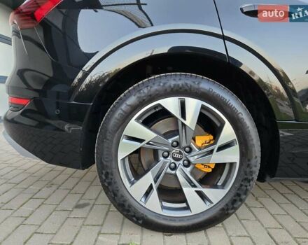 Черный Ауди E-Tron, объемом двигателя 0 л и пробегом 25 тыс. км за 44888 $, фото 28 на Automoto.ua