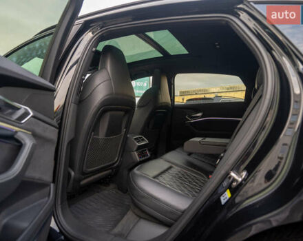 Чорний Ауді E-Tron, об'ємом двигуна 0 л та пробігом 54 тис. км за 45900 $, фото 21 на Automoto.ua